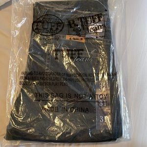 Cowgirl Tuff dark wash jeans -NWT